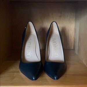 Calvin Klein Pumps